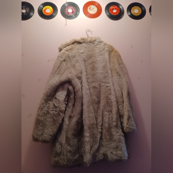 AUTHENTIC FUR COAT FROM THE 60S - Picture 2 of 2